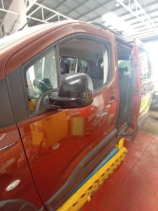 PUERTA DELANTERA IZQUIERDA Peugeot Rifter (06.2018->)