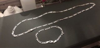 Juego de Cadena y Pulsera