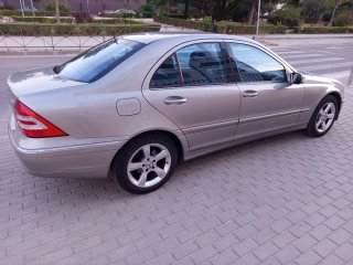 Mercedes-Benz Clase C 2006