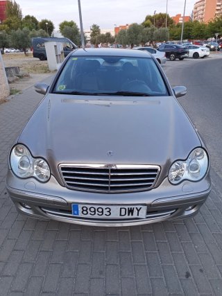 Mercedes-Benz Clase C 2006