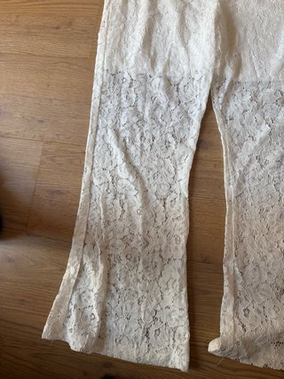 Pantalones de encaje blancos