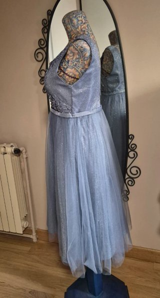 Vestido de fiesta azul plateado midi