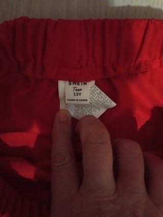 Pantalones cargo rojos anchos