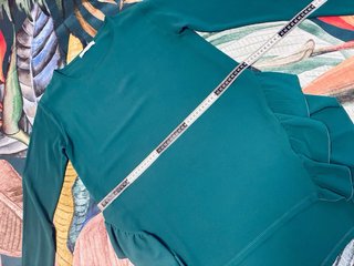 Blusa Sense Manga Larga Verde Esmeralda Volantes