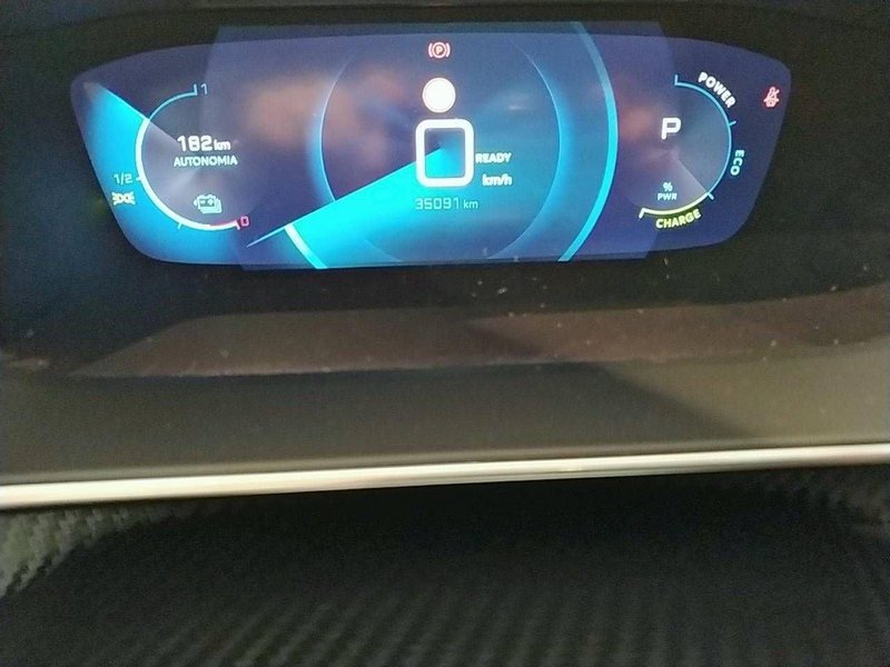 Peugeot e-208 2020, foto 13