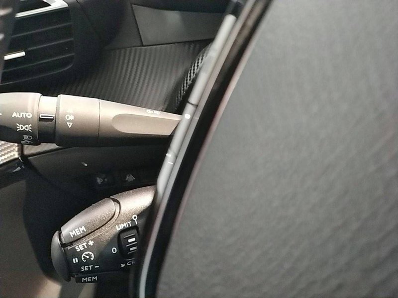 Peugeot e-208 2020, foto 26