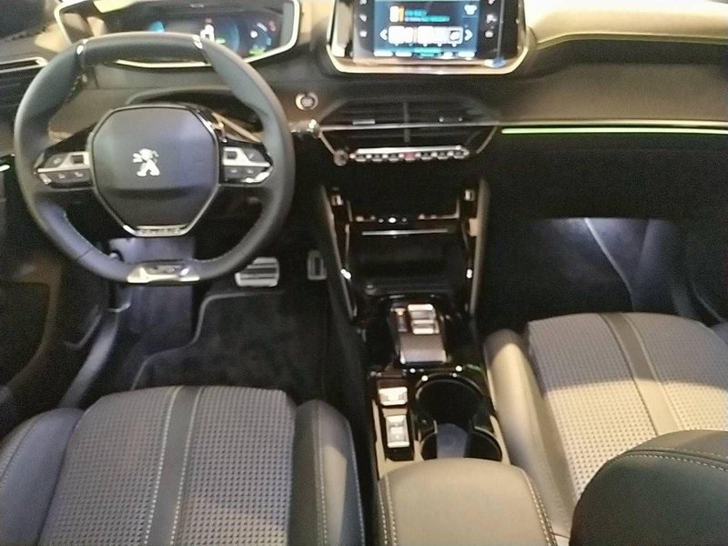 Peugeot e-208 2023, foto 8