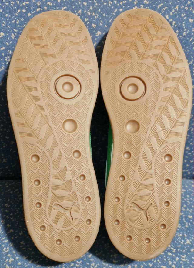 Zapatillas Deportivas Puma Club II Era Dorada.