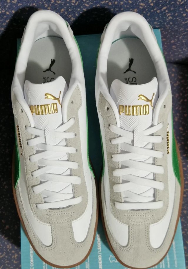 Zapatillas Deportivas Puma Club II Era Dorada.