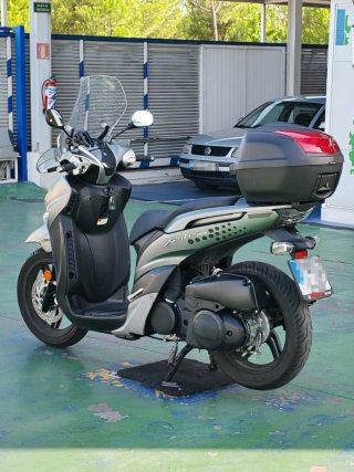 Yamaha Xenter 125cc Gris + Extras