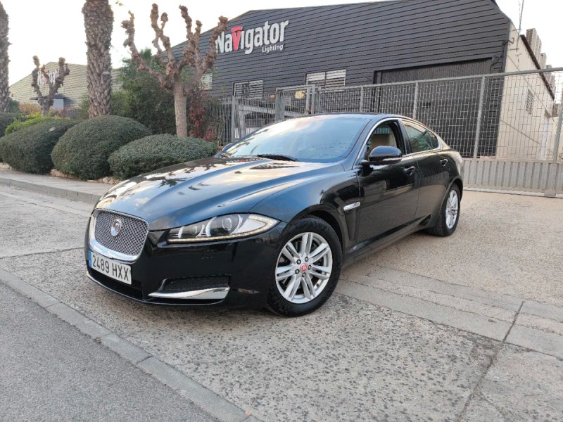 Jaguar XF 2014 - foto 1