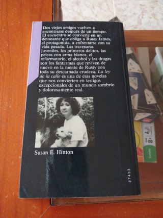 Lote 2 libros literatura juvenil
