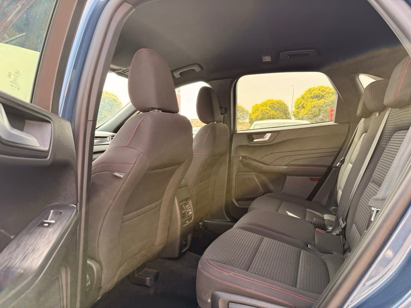 Ford Kuga ST-Line 1.5 EcoBoost 2023, foto 19