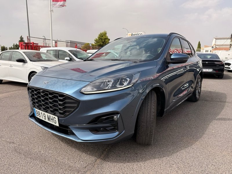 Ford Kuga ST-Line 1.5 EcoBoost 2023, foto 4