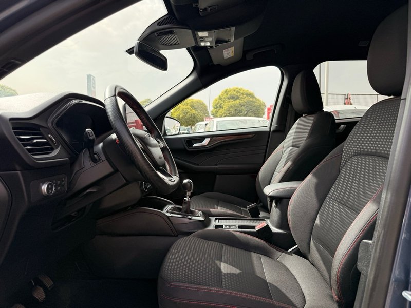 Ford Kuga ST-Line 1.5 EcoBoost 2023, foto 11