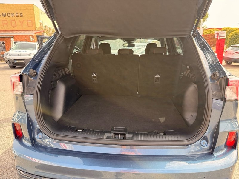 Ford Kuga ST-Line 1.5 EcoBoost 2023, foto 20