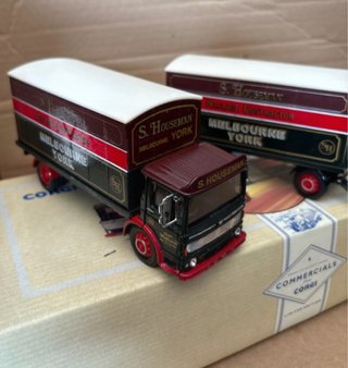 Corgi A.E.C. Mercury Camion e Rimorchio