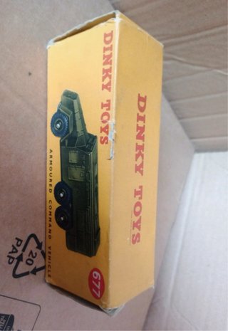 Dinky Toys 677 Veicolo Comando Corazzato