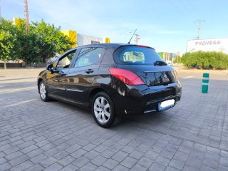 Peugeot 308 2012