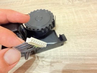 LARESAR VACUUM CLEANER L6 PRO rueda lateral R.