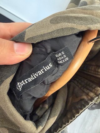 Chaqueta Stradivarius Camuflaje
