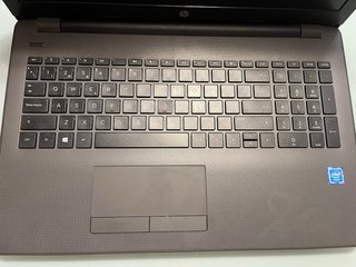 Portátil HP 250 G6 Notebook PC