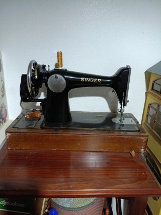 Máquina de coser Singer antigua