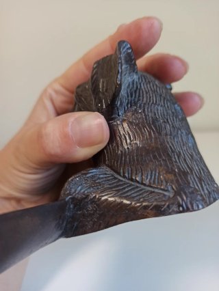 Portaplumas o bolígrafos figura perro de bronce añ