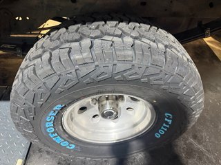 Neumáticos 33x12.5x15