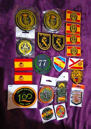 Lote 18 Parches Militares Colección