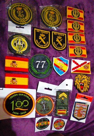 Lote 18 Parches Militares Colección