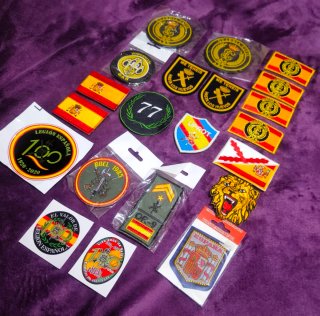 Lote 18 Parches Militares Colección