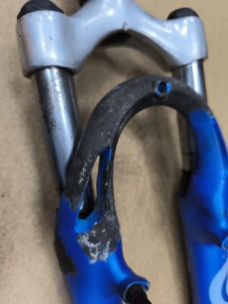 Horquilla azul para bicicleta