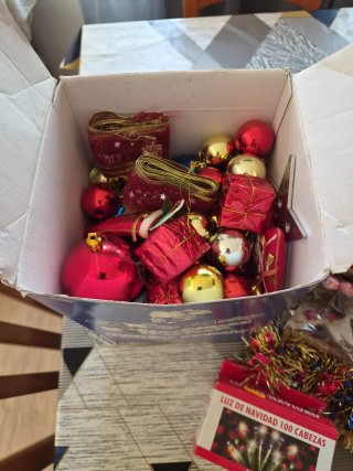 Lote adornos navidad. Cala completa más  luces.