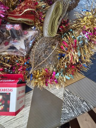 Lote adornos navidad. Cala completa más  luces.