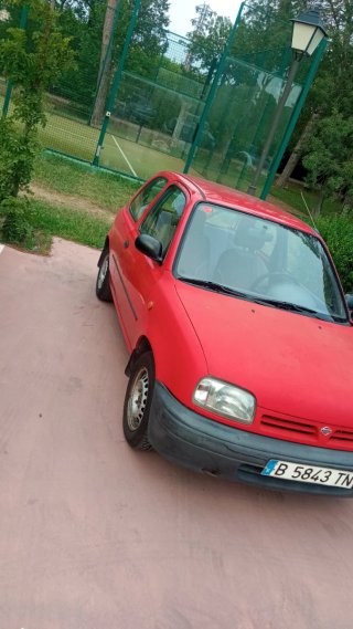 Nissan Micra Rojo