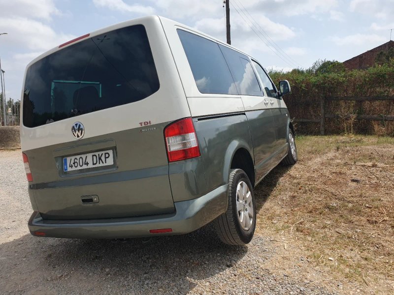 Volkswagen Multivan 2005 - foto 1