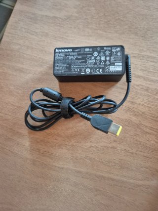 Cargador Lenovo 20V 2.25A