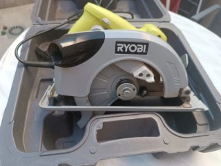 Sierra Circular Eléctrica Ryobi