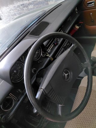 Mercedes-Benz 240D (w115) 1975