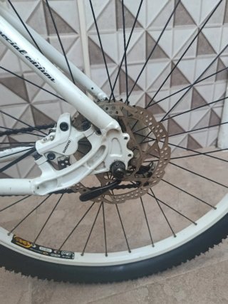 Bicicleta BH Blanca