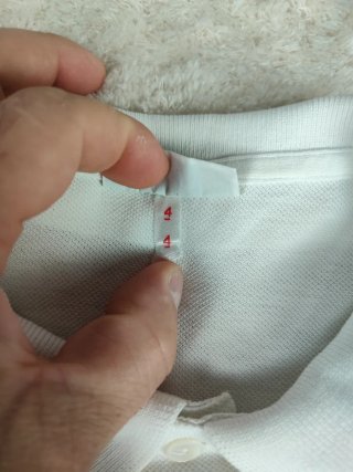 Polo Lacoste Blanco y Azul Talla M