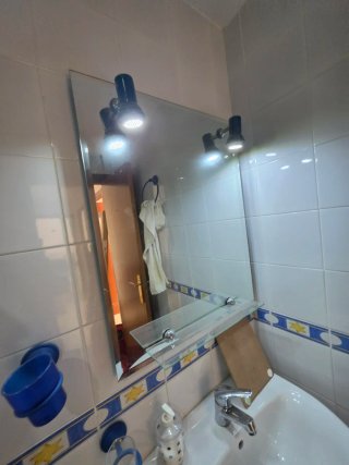 Espejo de baño cristal y metal con luz