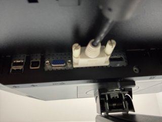 Pantalla Dell 24 regulable en altura y rotación