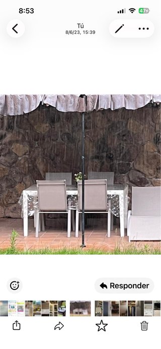 Mesa y sillas de jardín