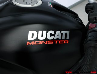 DUCATI MONSTER 821 DARK