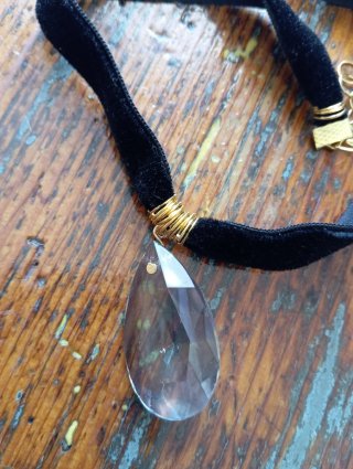 Choker velluto nero con pendente cristallo