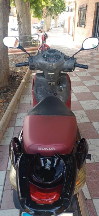 Honda PS 125 Scooter Negra