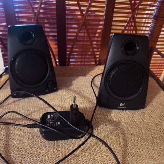 Dos Altavoces Logitech Negros