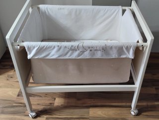 Minicuna bebé con ruedas